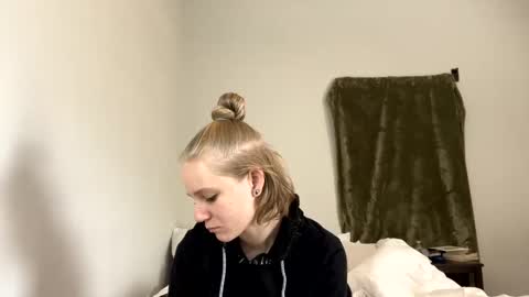 Snapshot of goddessfeyaa chatting on December 2024 05:41:02 PM feyaa22 online show from December 2024 05:41:02 PM