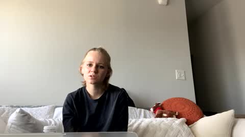 Snapshot of goddessfeyaa chatting on December 2024 02:50:02 PM feyaa22 online show from December 2024 02:50:02 PM