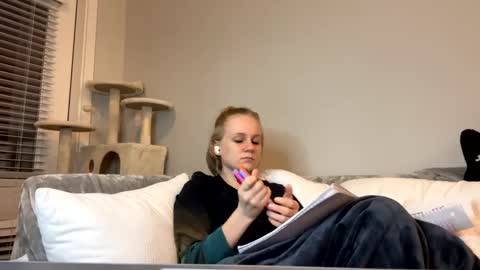 Snapshot of goddessfeyaa chatting on December 2024 02:41:02 AM feyaa22 online show from December 2024 02:41:02 AM