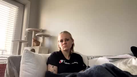 Snapshot of goddessfeyaa chatting on December 2024 01:17:01 PM feyaa22 online show from December 2024 01:17:01 PM