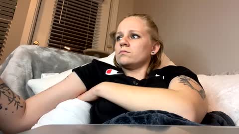 Snapshot of goddessfeyaa chatting on December 2024 02:21:02 AM feyaa22 online show from December 2024 02:21:02 AM