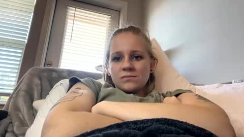 Snapshot of goddessfeyaa chatting on December 2024 05:10:02 PM feyaa22 online show from December 2024 05:10:02 PM