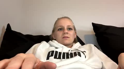 Snapshot of goddessfeyaa chatting on December 2024 12:59:02 AM feyaa22 online show from December 2024 12:59:02 AM