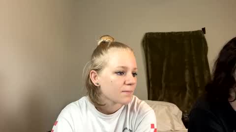 Snapshot of goddessfeyaa chatting on December 2024 02:28:01 PM feyaa22 online show from December 2024 02:28:01 PM