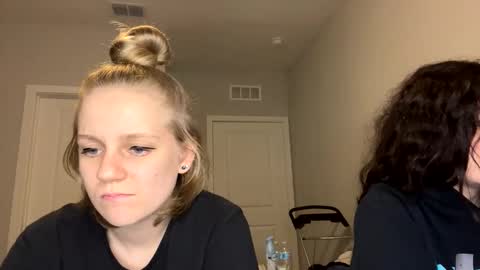 Snapshot of goddessfeyaa chatting on January 2025 01:31:01 AM feyaa22 online show from January 2025 01:31:01 AM