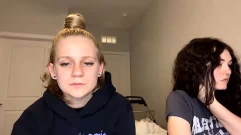 Snapshot of goddessfeyaa chatting on January 2025 01:18:02 AM feyaa22 online show from January 2025 01:18:02 AM