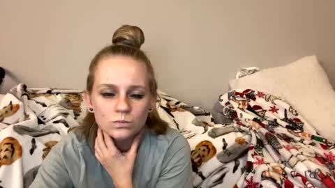 Snapshot of goddessfeyaa chatting on February 2025 12:38:02 AM feyaa22 online show from February 2025 12:38:02 AM