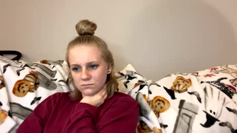 Snapshot of goddessfeyaa chatting on February 2025 01:19:02 AM feyaa22 online show from February 2025 01:19:02 AM