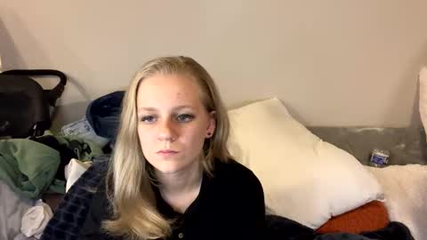 Snapshot of goddessfeyaa chatting on February 2025 02:42:02 AM feyaa22 online show from February 2025 02:42:02 AM