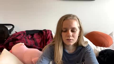 Snapshot of goddessfeyaa chatting on February 2025 04:33:02 PM feyaa22 online show from February 2025 04:33:02 PM