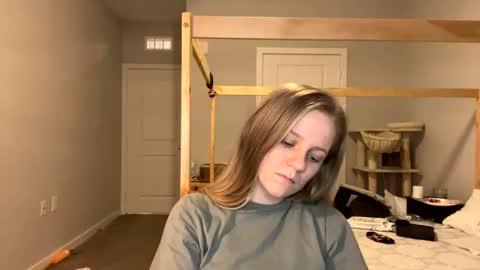 Snapshot of goddessfeyaa chatting on February 2025 01:57:02 AM feyaa22 online show from February 2025 01:57:02 AM