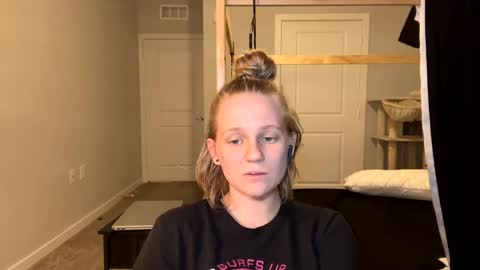 Snapshot of goddessfeyaa chatting on March 2025 02:09:01 AM feyaa22 online show from March 2025 02:09:01 AM