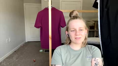 Snapshot of goddessfeyaa chatting on March 2025 04:00:02 PM feyaa22 online show from March 2025 04:00:02 PM