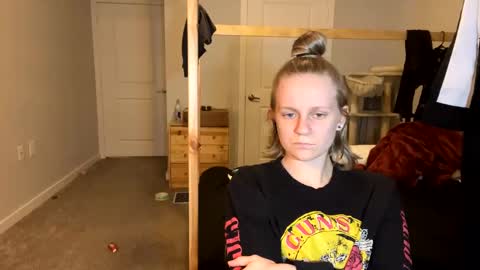 Snapshot of goddessfeyaa chatting on March 2025 02:29:01 AM feyaa22 online show from March 2025 02:29:01 AM