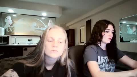 Snapshot of goddessfeyaa chatting on September 2025 04:04:02 AM feyaa22 online show from September 2025 04:04:02 AM