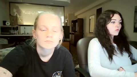 Snapshot of goddessfeyaa chatting on September 2025 05:00:02 AM feyaa22 online show from September 2025 05:00:02 AM