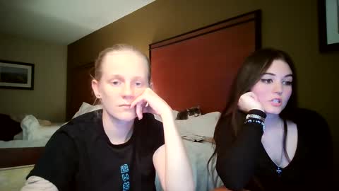 Snapshot of goddessfeyaa chatting on October 2025 04:32:01 AM feyaa22 online show from October 2025 04:32:01 AM