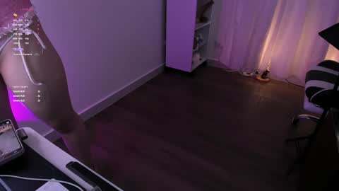 Linda online show from April 2026 09:51:02 PM