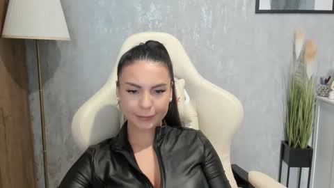 Snapshot of goddessmiaa chatting on September 2025 03:14:01 PM Mistress online show from September 2025 03:14:01 PM
