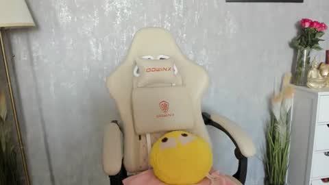 Snapshot of goddessmiaa chatting on October 2025 07:38:02 AM Mistress online show from October 2025 07:38:02 AM