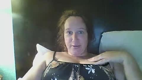 Crystal online show from April 2026 10:34:02 PM