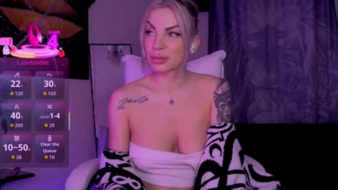 Snapshot of goddessnyxluxuria chatting on May 2026 05:51:02 PM Goddess Nyx online show from May 2026 05:51:02 PM