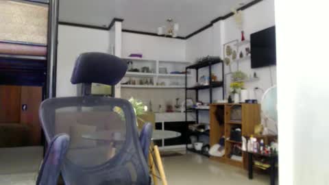 Snapshot of goddessofbigcock chatting on January 2025 06:36:02 AM Eva online show from January 2025 06:36:02 AM