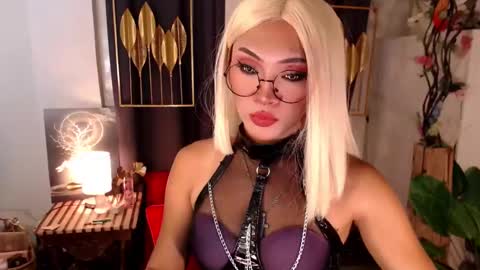 quinnie online show from December 2024 02:57:01 AM