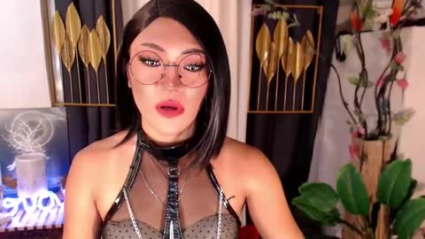 quinnie online show from December 2024 04:12:01 AM