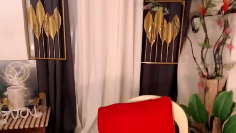 quinnie online show from December 2024 04:56:01 AM