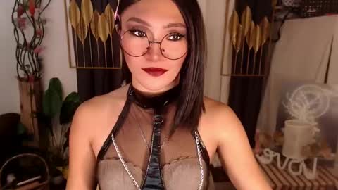 quinnie online show from January 2025 01:54:01 AM