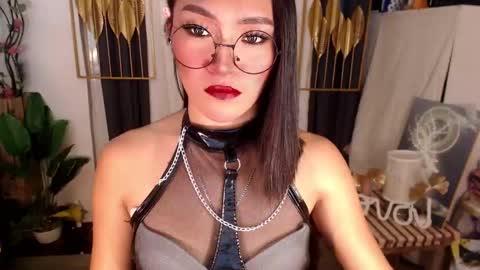 quinnie online show from February 2025 01:58:01 AM