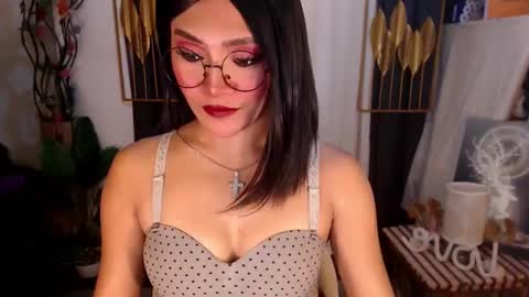 quinnie online show from February 2025 12:38:02 AM