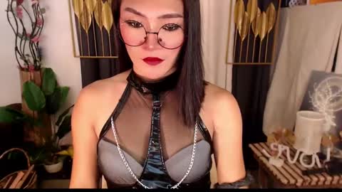 quinnie online show from February 2025 01:31:01 AM