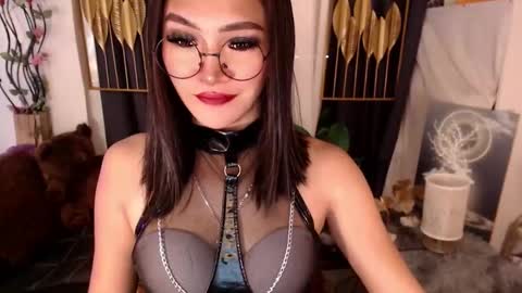 quinnie online show from March 2025 01:28:01 AM