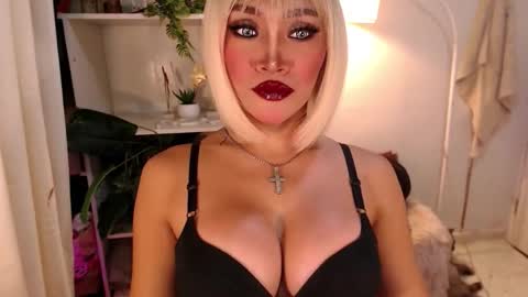quinnie online show from September 2025 04:36:02 AM