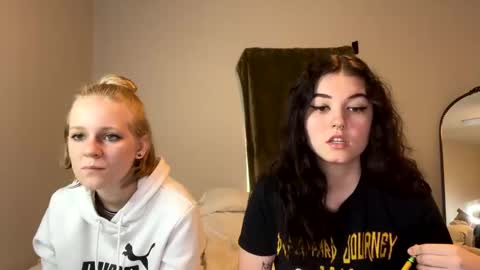 Snapshot of goddessshadowraven chatting on December 2024 04:15:01 PM Goddess Raven online show from December 2024 04:15:01 PM