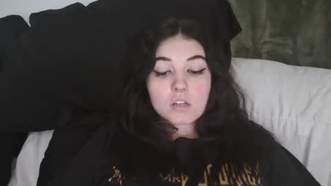 Snapshot of goddessshadowraven chatting on December 2024 07:42:02 PM Goddess Raven online show from December 2024 07:42:02 PM