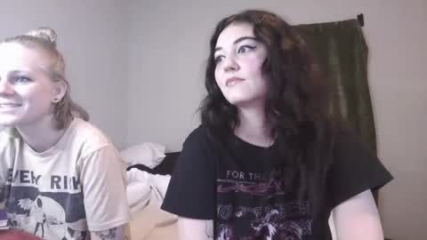 Snapshot of goddessshadowraven chatting on December 2024 02:13:02 PM Goddess Raven online show from December 2024 02:13:02 PM