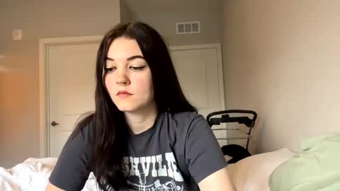 Snapshot of goddessshadowraven chatting on January 2025 03:59:02 PM Goddess Raven online show from January 2025 03:59:02 PM