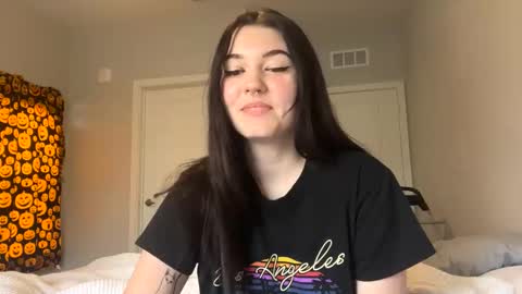 Snapshot of goddessshadowraven chatting on January 2025 04:23:01 PM Goddess Raven online show from January 2025 04:23:01 PM