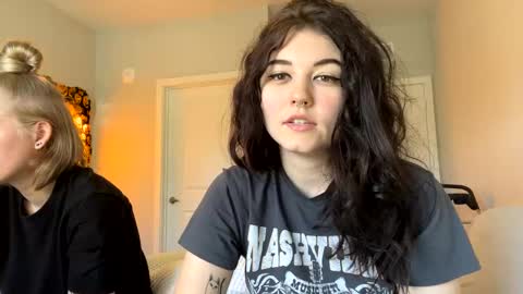 Snapshot of goddessshadowraven chatting on January 2025 04:20:01 PM Goddess Raven online show from January 2025 04:20:01 PM