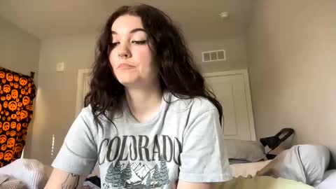 Snapshot of goddessshadowraven chatting on February 2025 04:36:01 PM Goddess Raven online show from February 2025 04:36:01 PM