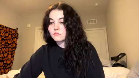 Snapshot of goddessshadowraven chatting on February 2025 01:16:02 AM Goddess Raven online show from February 2025 01:16:02 AM