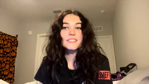 Snapshot of goddessshadowraven chatting on February 2025 12:20:02 AM Goddess Raven online show from February 2025 12:20:02 AM