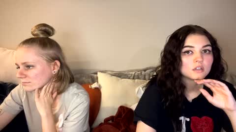 Snapshot of goddessshadowraven chatting on February 2025 12:49:02 AM Goddess Raven online show from February 2025 12:49:02 AM