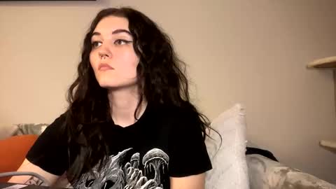 Snapshot of goddessshadowraven chatting on March 2025 02:39:02 AM Goddess Raven online show from March 2025 02:39:02 AM