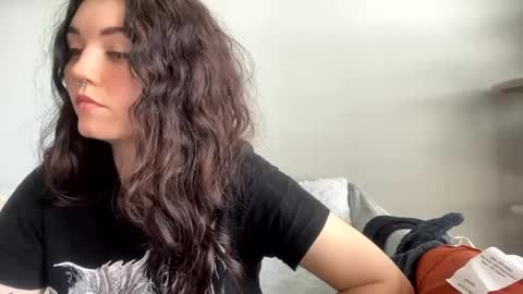 Snapshot of goddessshadowraven chatting on March 2025 03:16:02 PM Goddess Raven online show from March 2025 03:16:02 PM