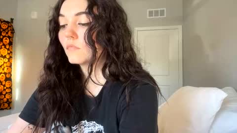 Snapshot of goddessshadowraven chatting on March 2025 02:51:02 PM Goddess Raven online show from March 2025 02:51:02 PM