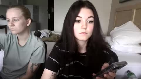 Snapshot of goddessshadowraven chatting on September 2025 04:18:01 PM Goddess Raven online show from September 2025 04:18:01 PM